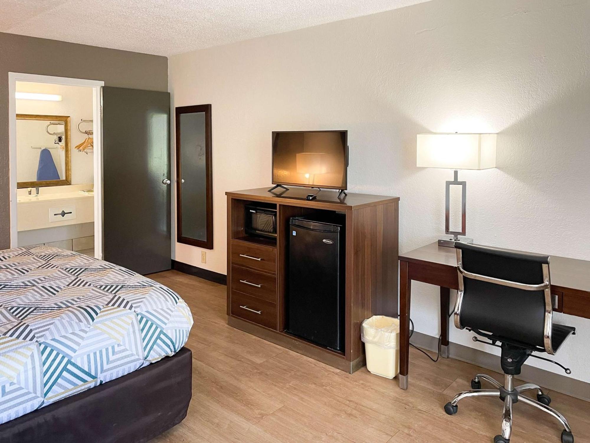 Motel 6 Opelika Al エクステリア 写真